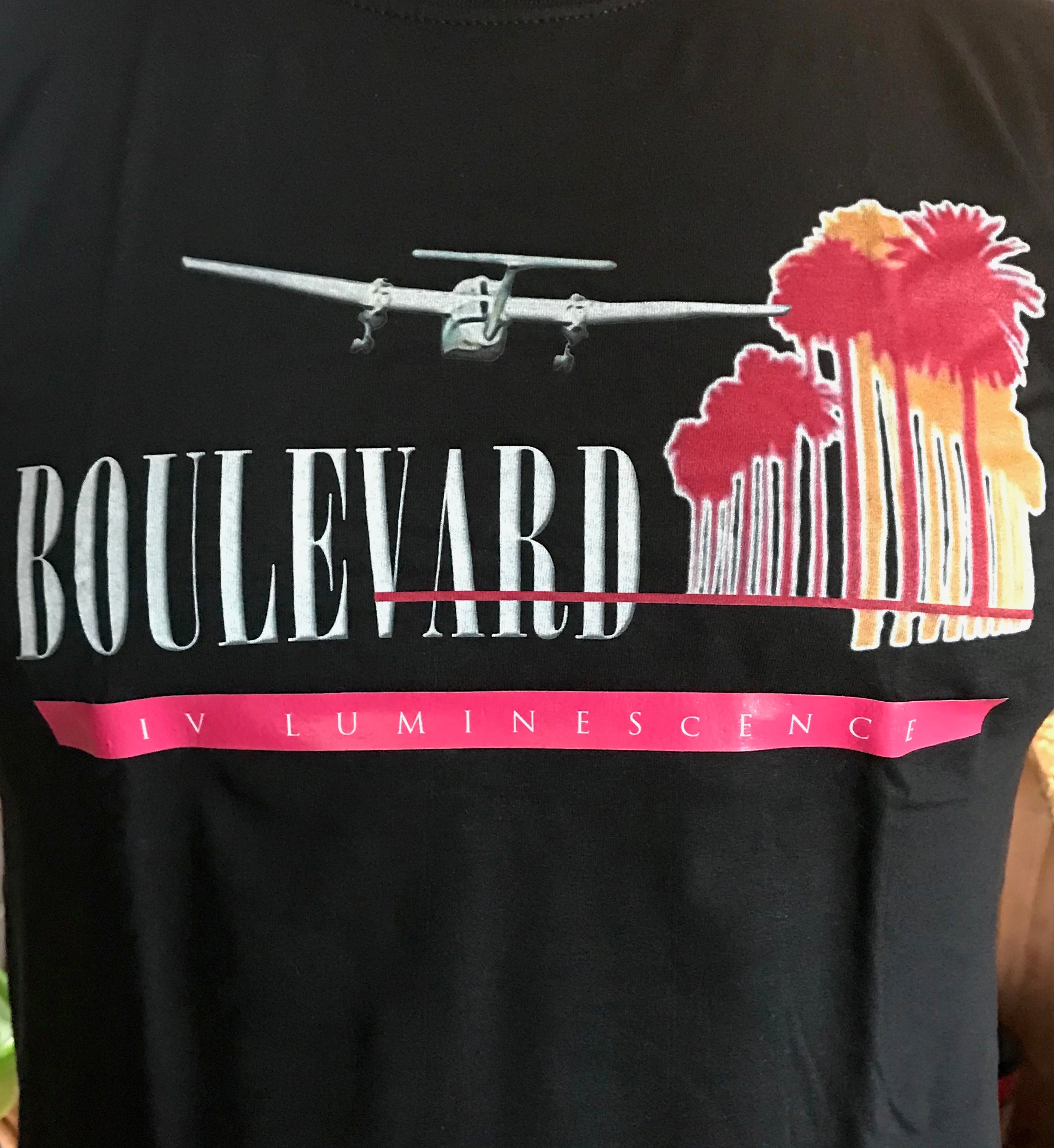 Mens Boulevard IV Luminescence W/pink band T-Shirt image 0